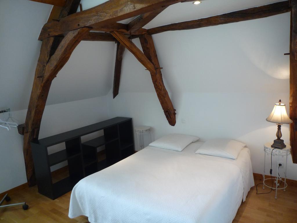 Hotel Le Petit Pont à Moncé-en-Belin Extérieur photo