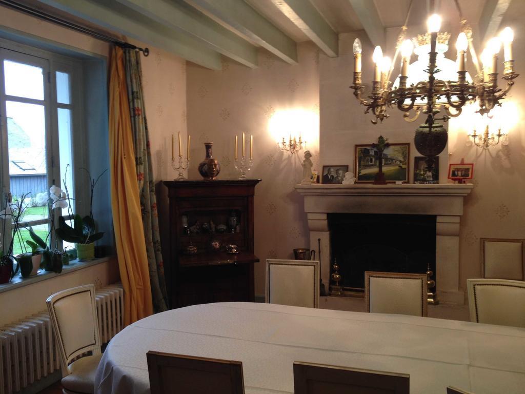 Hotel Le Petit Pont à Moncé-en-Belin Extérieur photo